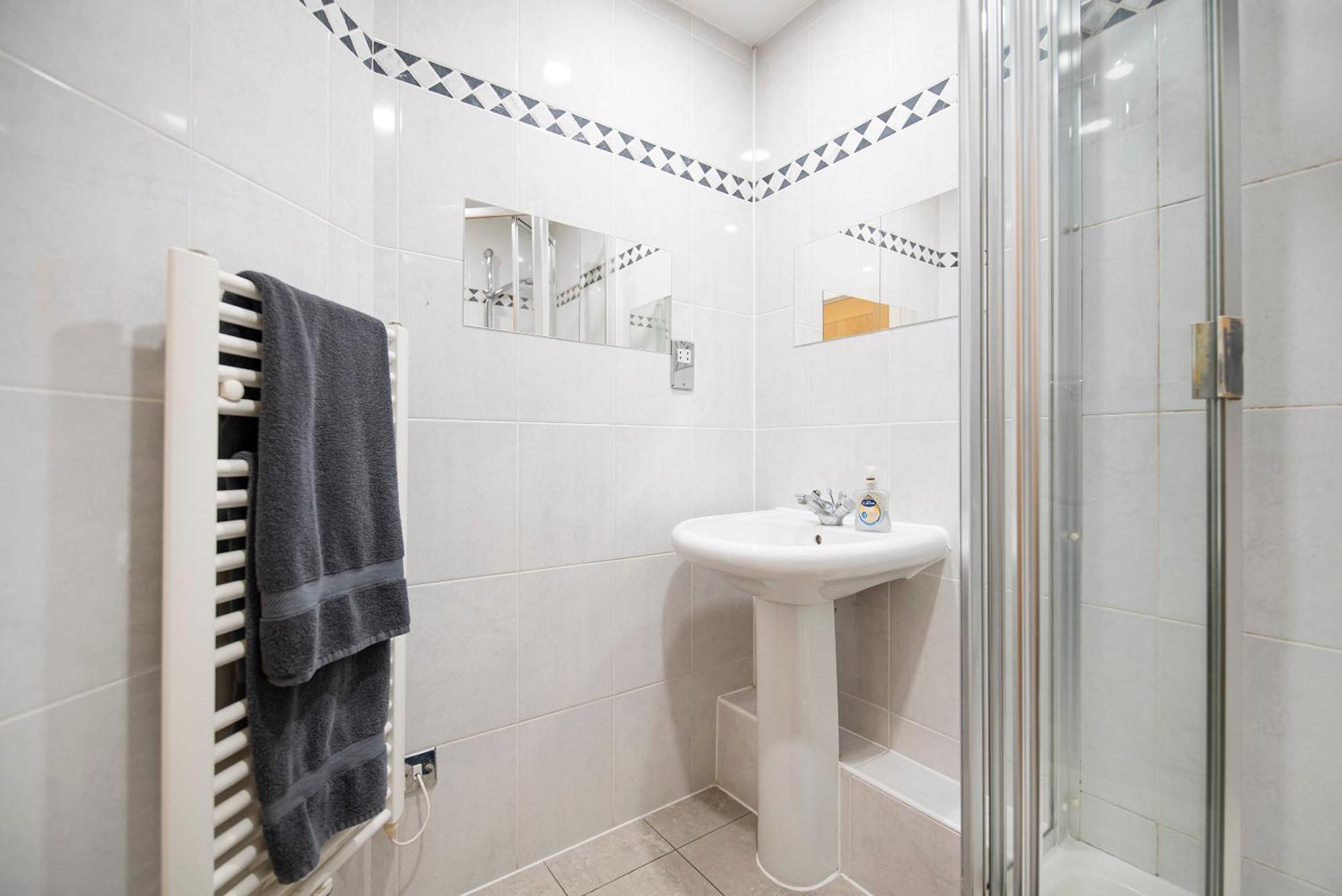 Amazing Thames View Apartment Лондон Екстериор снимка