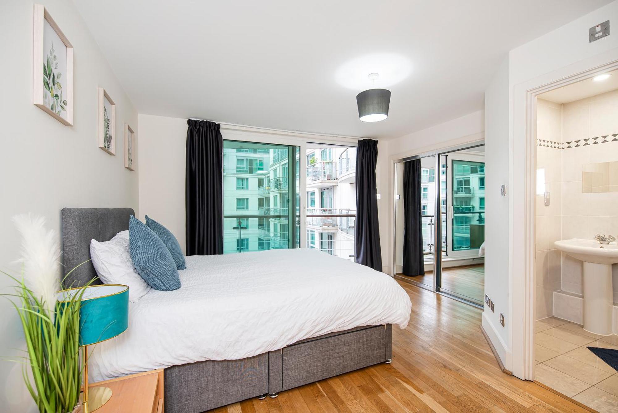 Amazing Thames View Apartment Лондон Екстериор снимка